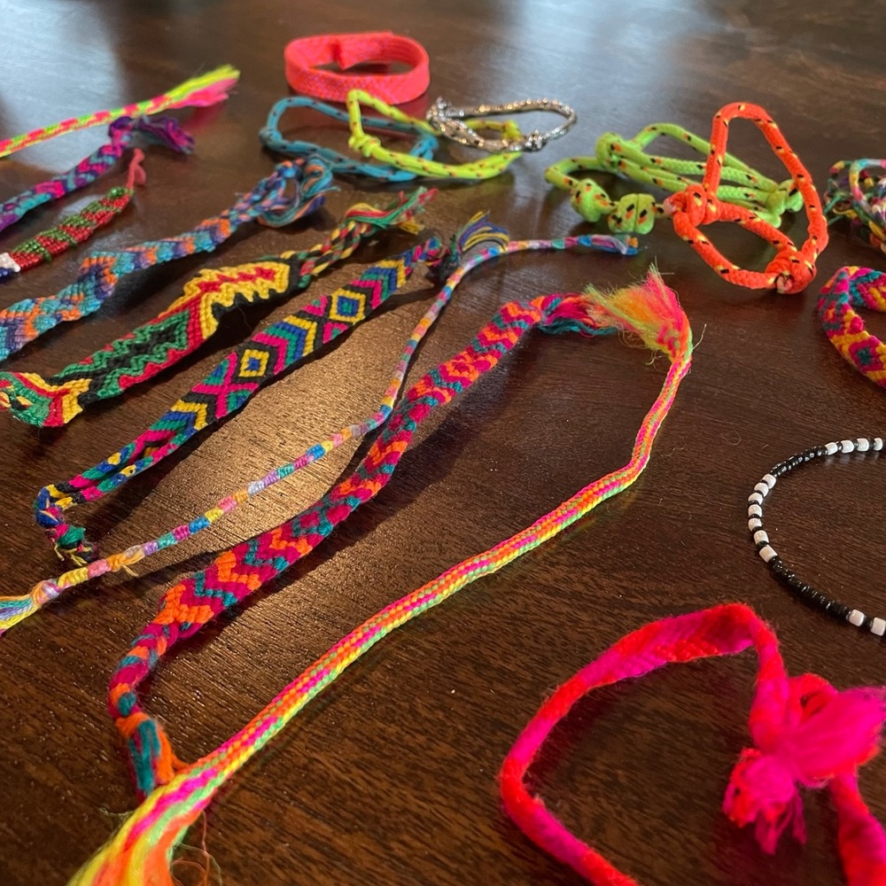 Collection of 90s Friendship Bracelets and Anklets - Picture 2 of 8